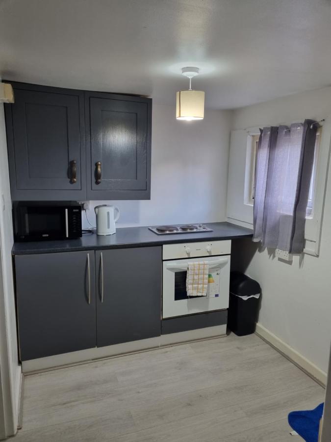 Cosey Studio Ground Floor Apartment Enfield Bagian luar foto